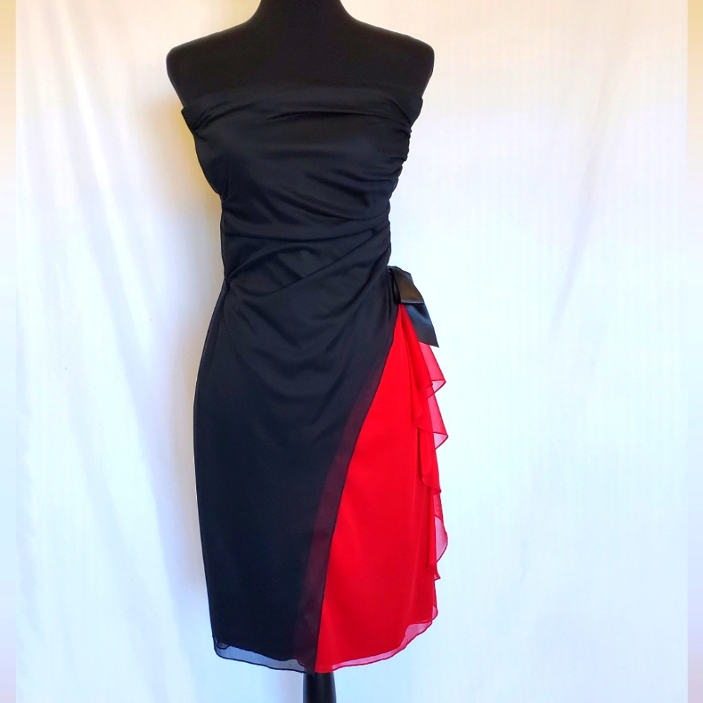 XOXO Small Strapless Dress